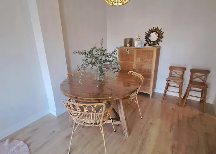 Rose Sensat Apartamens דירה *