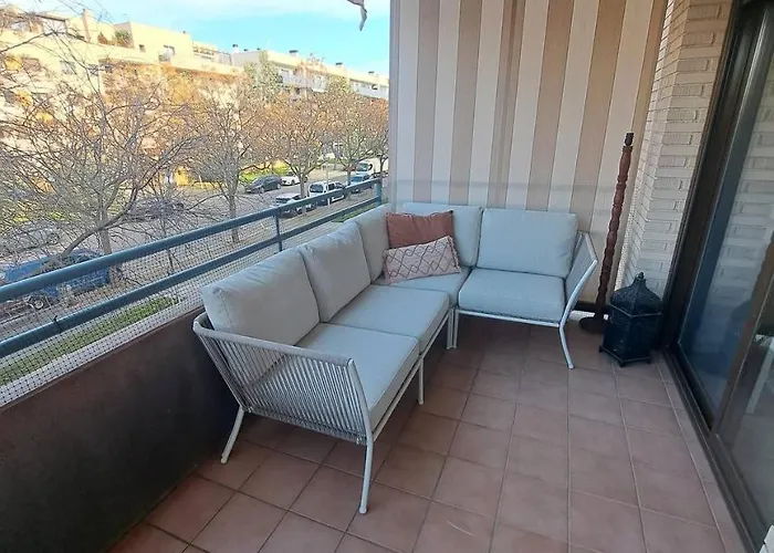 Rose Sensat Apartamens דירה סאלו